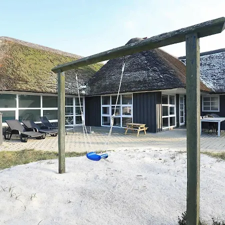 Four-bedroom Holiday In 18 Blåvand
